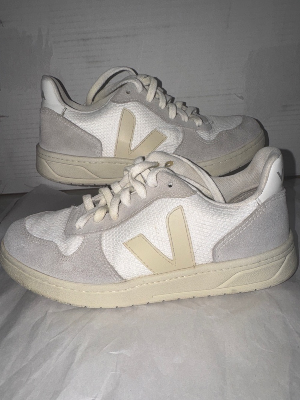Veja Off-White and Light Gray Low-Top Sneakers - Picture 7 of 10